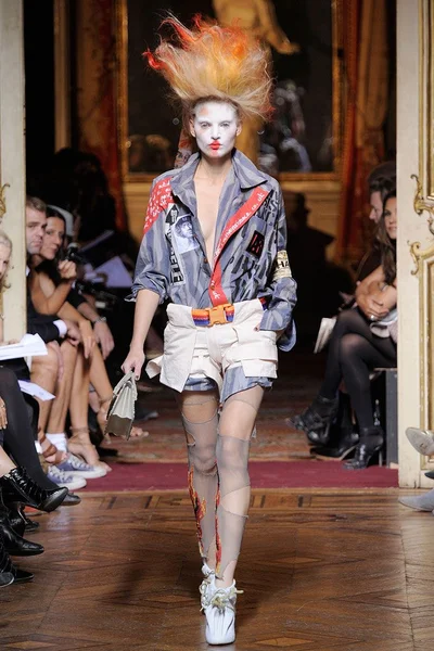 Look 26